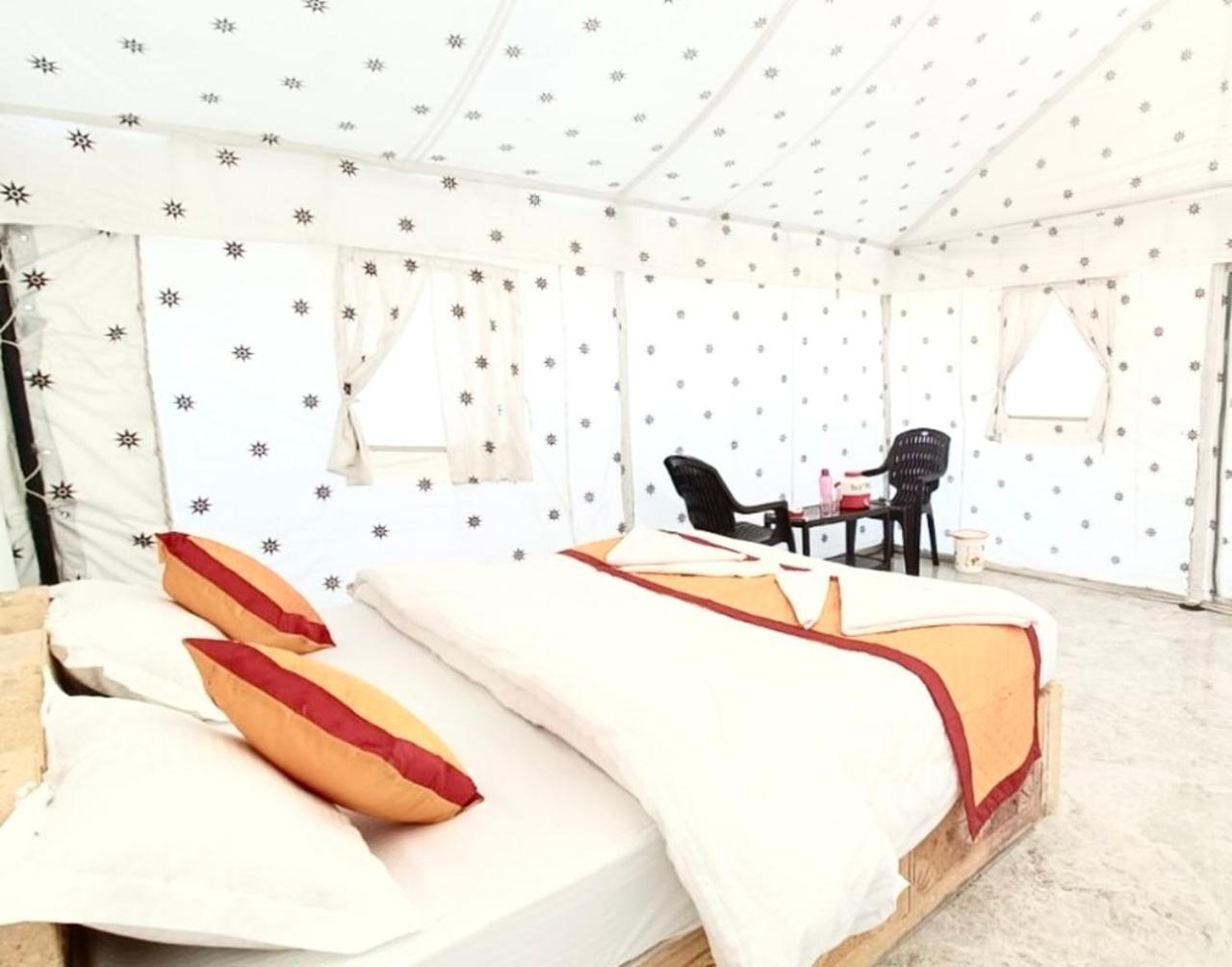 The Saffron Desert Camp Jaisalmer Exterior foto